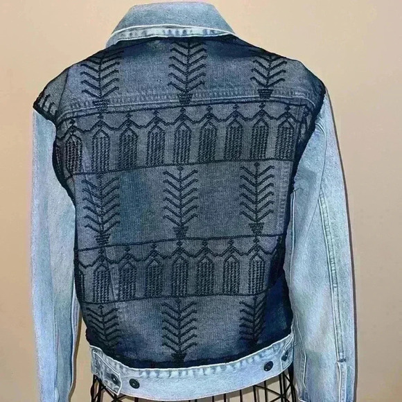 Levi’s denim trucker jacket with black overlay - Picture 3 of 6